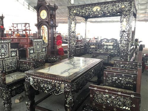 Chiêm ngưỡng những bộ bàn ghế tiền tỷ, chỉ có đại gia mới dám 'tậu'