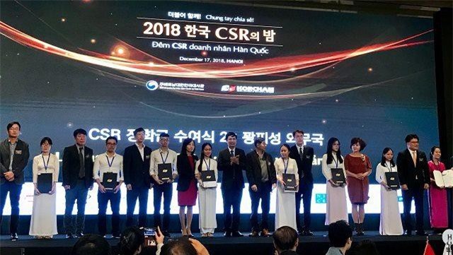 Doanh nghiệp Hàn Quốc trao 900 triệu đồng học bổng cho sinh viên Việt Nam