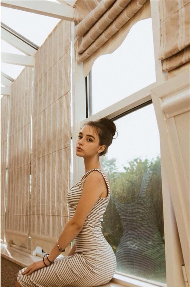 Chân dung cô gái xinh đẹp được dân mạng ngợi ca là “thiên thần Instagram” - Ảnh 9. Chân dung cô gái xinh đẹp được dân mạng ngợi ca là “thiên thần Instagram” - Ảnh 9.