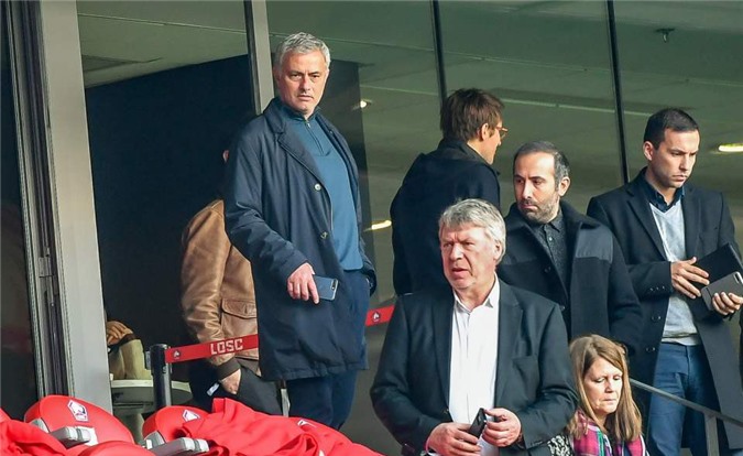 Sang Pháp, Mourinho hé lộ chi tiết bất ngờ về M.U