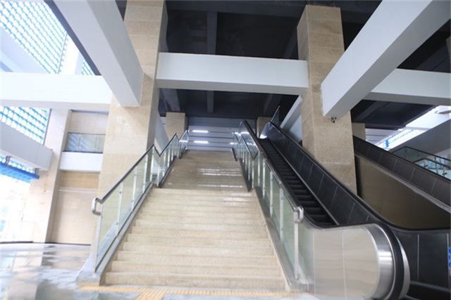Nhà ga tàu điện Cát Linh - Hà Đông bóng loáng trước ngày vận hành - 3 Nhà ga tàu điện Cát Linh - Hà Đông bóng loáng trước ngày vận hành - 3