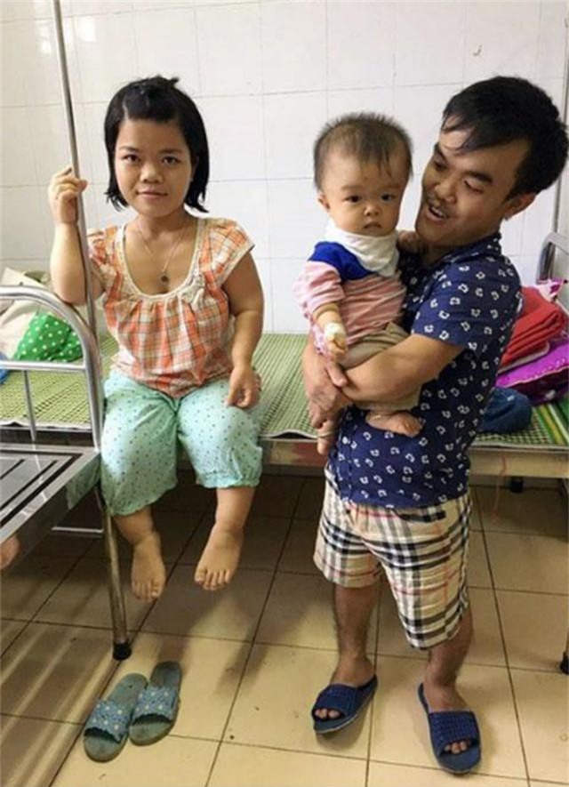 Cận cảnh cuộc sống của đôi vợ chồng tí hon, chỉ cao 1m giữa Hà Nội - 7 Cận cảnh cuộc sống của đôi vợ chồng tí hon, chỉ cao 1m giữa Hà Nội - 7