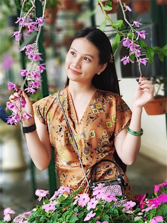 Nhan sắc đời thường đẹp say lòng người của người yêu gã Fedora trong Mê cung - Ảnh 5. Nhan sắc đời thường đẹp say lòng người của người yêu gã Fedora trong Mê cung - Ảnh 5.