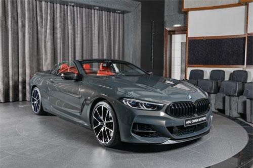 Cận cảnh BMW 8 Series mui trần xuất hiện với phối màu độc đáo