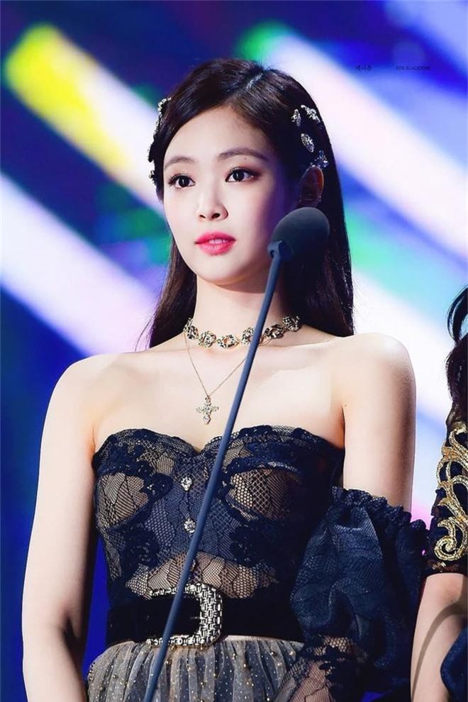 Nhi U L N G Y S T V Body Sexy Nh Ng C L Ch A Bao Gi Jennie