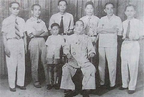 Giải mã truyền kỳ về sư tổ phái Vịnh Xuân Việt Nam Giai ma truyen ky ve su to phai Vinh Xuan Viet Nam