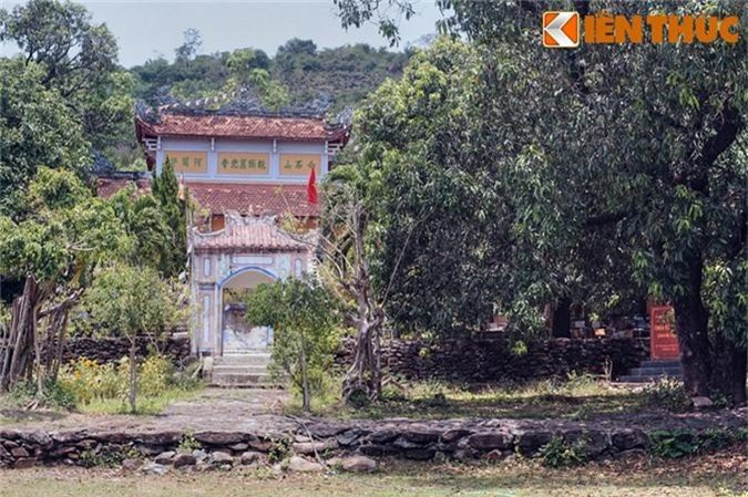 Độc lạ ngôi chùa cổ có "tường thành" bằng đá ở Việt Nam Doc la ngoi chua co co