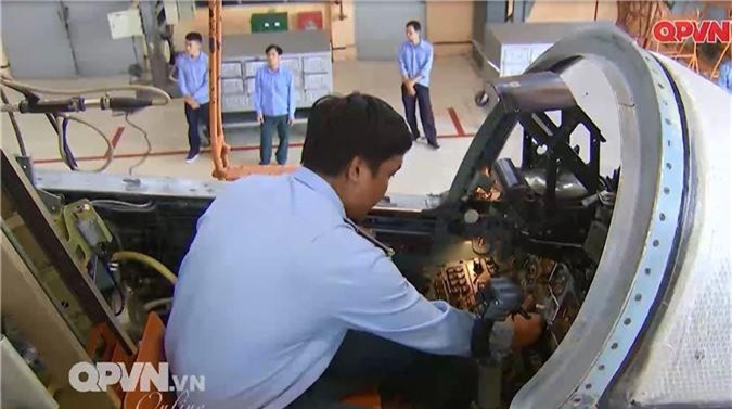 Việt Nam “tăng tuổi thọ” máy bay Su-27 hiện đại thế nào? - Hình 12 Viet Nam “tang tuoi tho” may bay Su-27 hien dai the nao?-Hinh-12