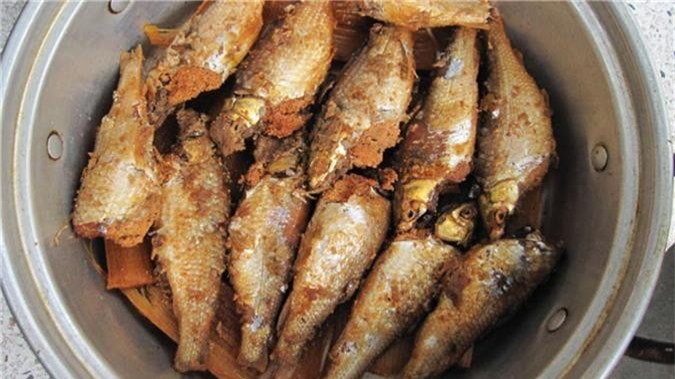 Mê mẩn với đặc sản miền Tây mùa nước nổi hấp dẫn du khách - Hình 14 Me man voi dac san mien Tay mua nuoc noi hap dan du khach-Hinh-14