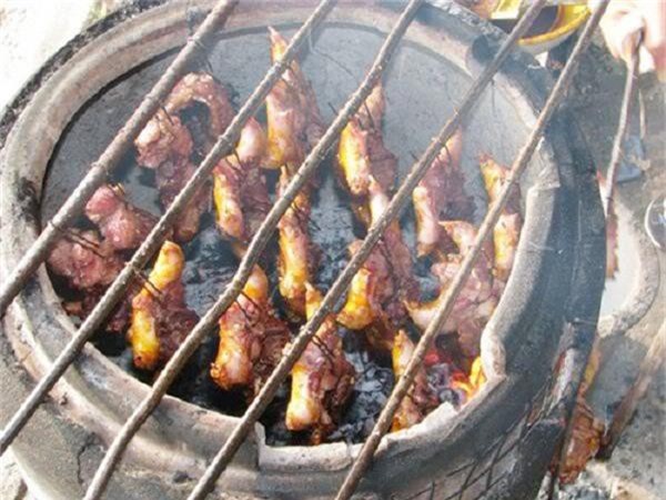 Mê mẩn với đặc sản miền Tây mùa nước nổi hấp dẫn du khách - Hình 4 Me man voi dac san mien Tay mua nuoc noi hap dan du khach-Hinh-4