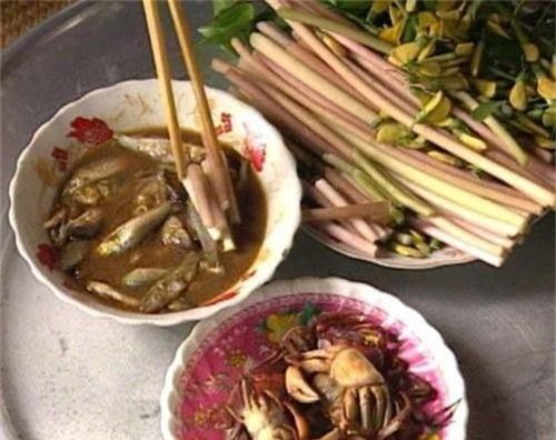 Mê mẩn với đặc sản miền Tây mùa nước nổi hấp dẫn du khách - Hình 9 Me man voi dac san mien Tay mua nuoc noi hap dan du khach-Hinh-9