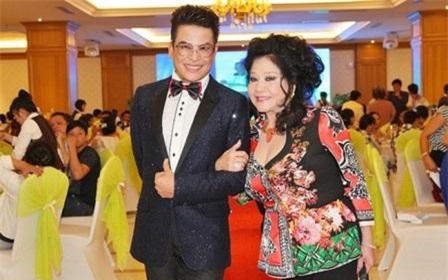 "Bà Trùm" Thúy Nga - nữ đại gia tổ chức đám cưới 9 lần với MC Thanh Bạch: Thân thế, quyền lực đều "không phải dạng vừa" - Ảnh 1. "Bà Trùm" Thúy Nga - nữ đại gia tổ chức đám cưới 9 lần với MC Thanh Bạch: Thân thế, quyền lực đều "không phải dạng vừa" - Ảnh 1.