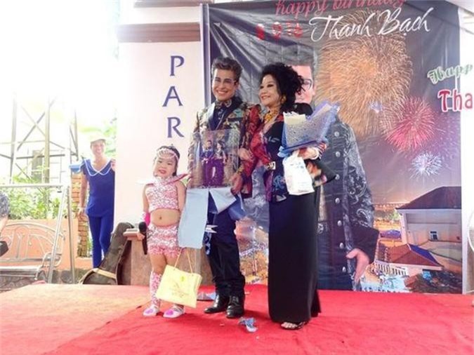Chân dung "bà trùm" Thúy Nga - nữ đại gia tổ chức đám cưới 9 lần với MC Thanh Bạch: Thân thế, quyền lực đều "không phải dạng vừa" - Ảnh 8. Chân dung "bà trùm" Thúy Nga - nữ đại gia tổ chức đám cưới 9 lần với MC Thanh Bạch: Thân thế, quyền lực đều "không phải dạng vừa" - Ảnh 8.