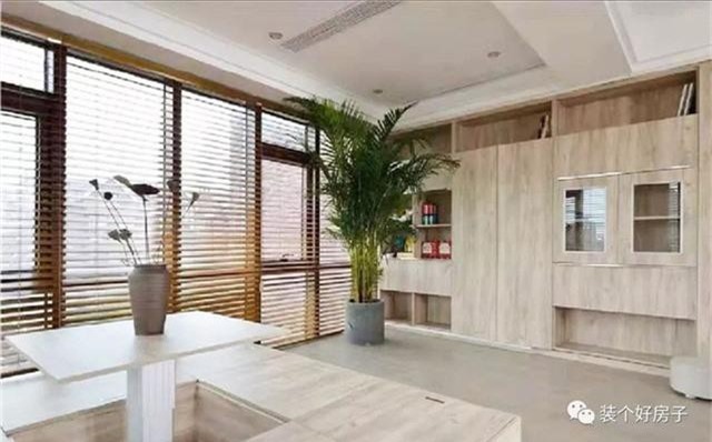 Ngôi nhà ngập tràn cây xanh của cặp vợ chồng trẻ, ấn tượng nhất là lối vào nhà - Ảnh 6. Ngôi nhà ngập tràn cây xanh của cặp vợ chồng trẻ, ấn tượng nhất là lối vào nhà - Ảnh 6.