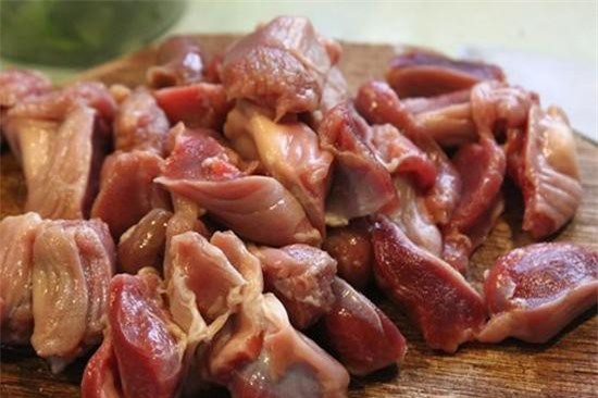 Cách làm 3 món ngon ngất ngây chỉ với 1 bộ lòng gà - Hình 2 Cach lam 3 mon ngon ngat ngay chi voi 1 bo long ga-Hinh-2