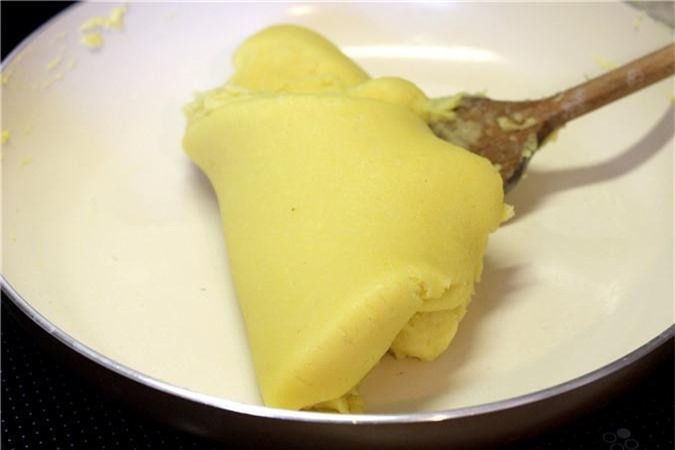Tiết lộ công thức làm bánh tiêu ngon hơn trong siêu thị - Hình 3 Tiet lo cong thuc lam banh tieu ngon hon trong sieu thi-Hinh-3