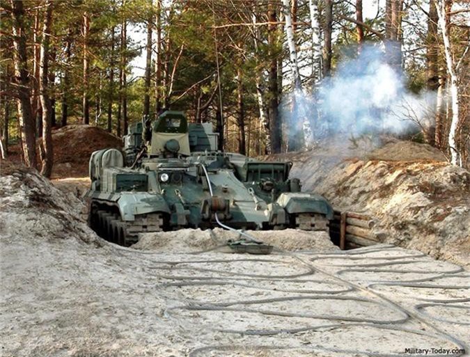 Lần đầu tiên "voi thép" BREM-1 cặp với xe tăng T-90 Việt Nam - Hình 10 Lan dau tien