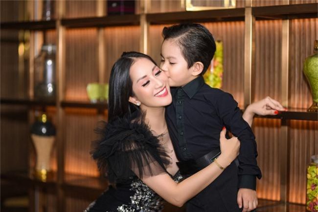 Khánh Thi quyết tâm giảm cân vì muốn đẹp trong mắt chồng trẻ - Ảnh 10. Khánh Thi quyết tâm giảm cân vì muốn đẹp trong mắt chồng trẻ - Ảnh 10.