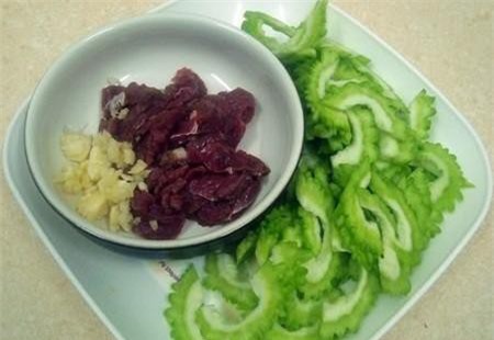 Nấu chung với thứ này mướp đắng không còn đắng, cực thơm ngon - Hình 2 Nau chung voi thu nay muop dang khong con dang, cuc thom ngon-Hinh-2
