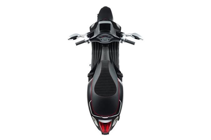 Chi tiet Vespa Sprint 150 Carbon 2019, gia hon 100 trieu dong hinh anh 5