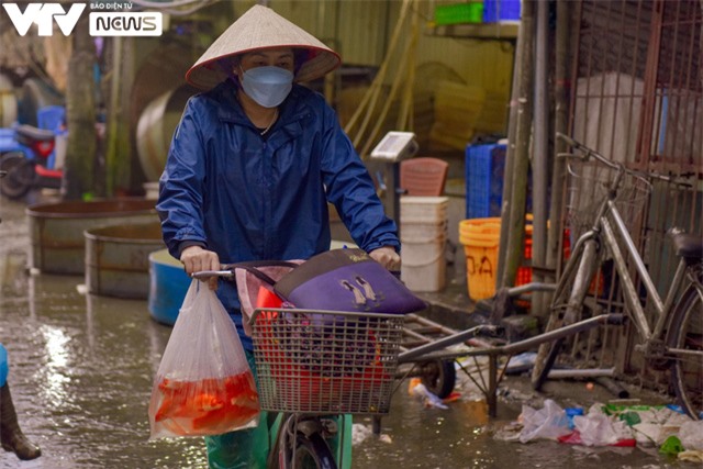 Nhộn nhịp khu chợ buôn bán “phương tiện” cho các Táo ngày về chầu Trời - Ảnh 8.