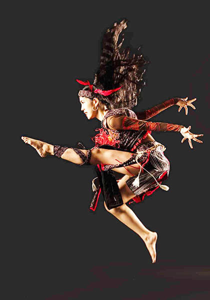 Diễn viên trẻ Thùy Trang của Nhà hát Trưng Vương với tiết mục múa “Con của Đại Ngàn” tại cuộc thi Tài năng múa toàn quốc 2023.