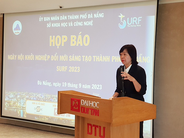 Phó Giám đốc Sở KH&CN Đà Nẵng Lê Thị Thục phát biểu tại buổi họp báo.
