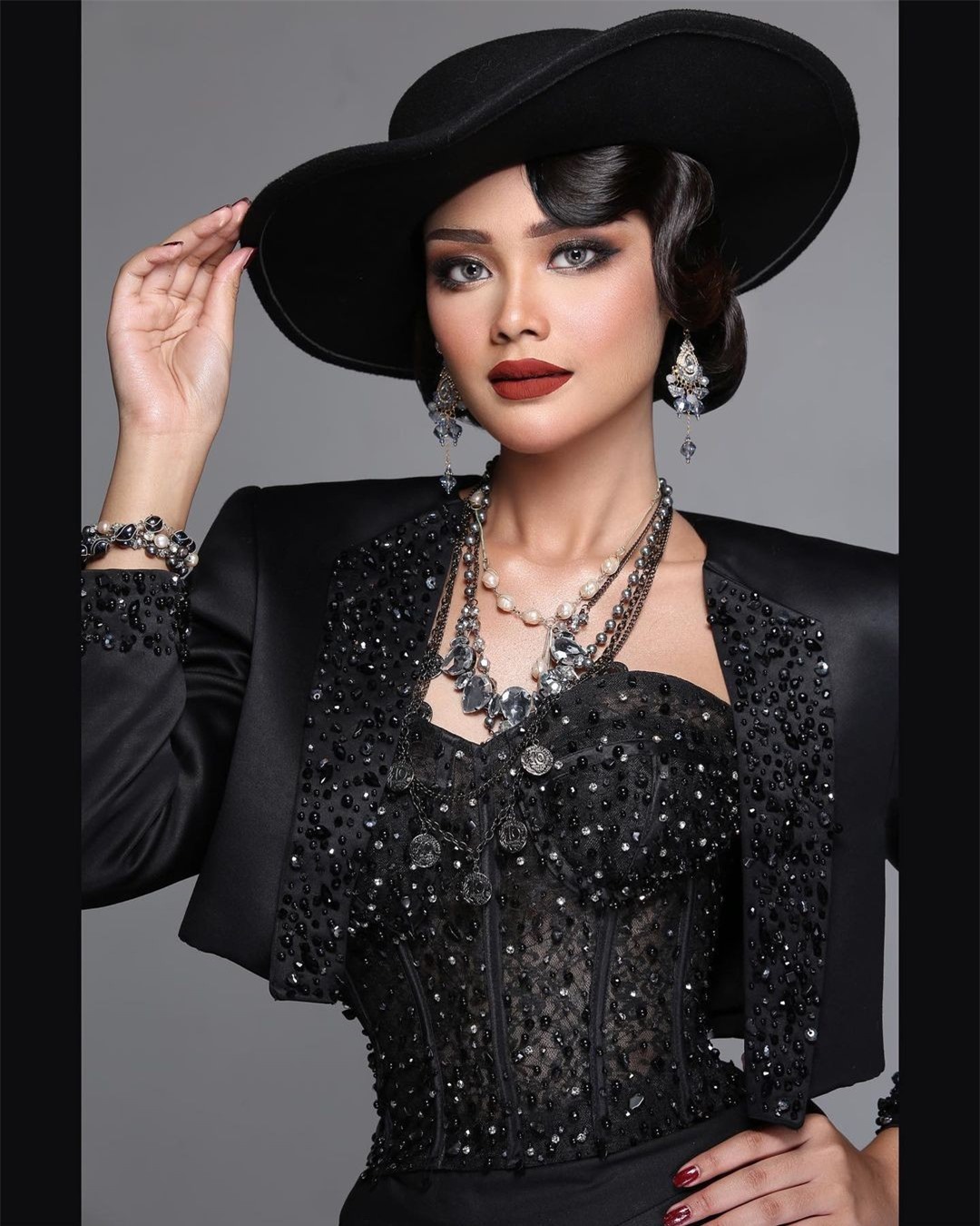 Người đẹp 20 tuổi đăng quang Hoa hậu Indonesia 2024 ảnh 15