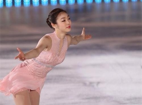 Kim Yuna: Là VĐV trượt băng nghệ thuật thành công nhất Hàn Quốc. Không những tài năng trên sân băng, cô Kim còn rất thành công trong vai trò người mẫu khi nhận được rất nhiều hợp đồng quảng cáo với các hãng mỹ phẩm, điện thoại ở Hàn Quốc.