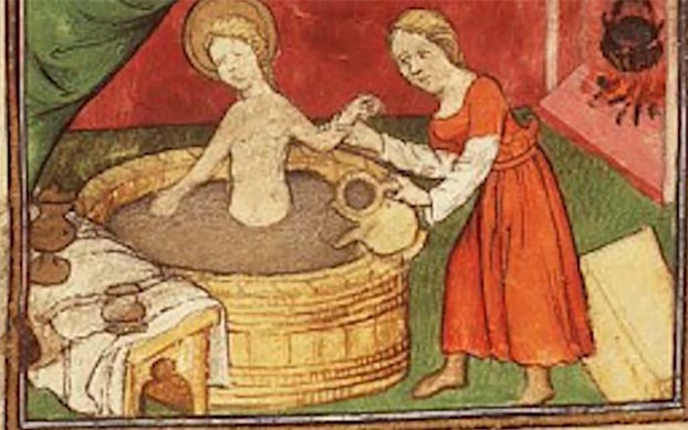   Ở nhiều quốc gia thời trung cổ, họ tin rằng việc việc tắm rửa làm tổn hại sức khỏe con người, và chấy, rận là món quà Chúa trời ban. Vì thế, người cổ đại rất kiêng việc tắm rửa. Người Viking chỉ tắm 1 lần/ 1 tuần, trong khi đó nữ hoàng Elisabeth đệ nhất chỉ tắm 2 lần trong đời, đó là lúc mới sinh và đêm trước khi đi lấy chồng.  