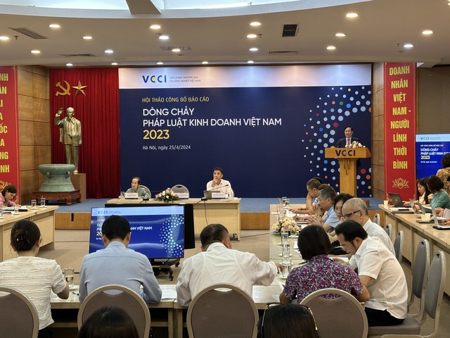 Hội thảo "Công bố báo cáo dòng chảy pháp luật kinh doanh Việt Nam 2023 - Ảnh: VGP