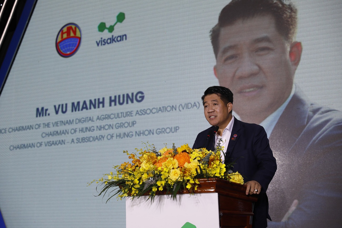 Ông Vũ Mạnh Hùng – Chủ tịch Tập đoàn Hùng Nhơn, chia sẻ thông tin.