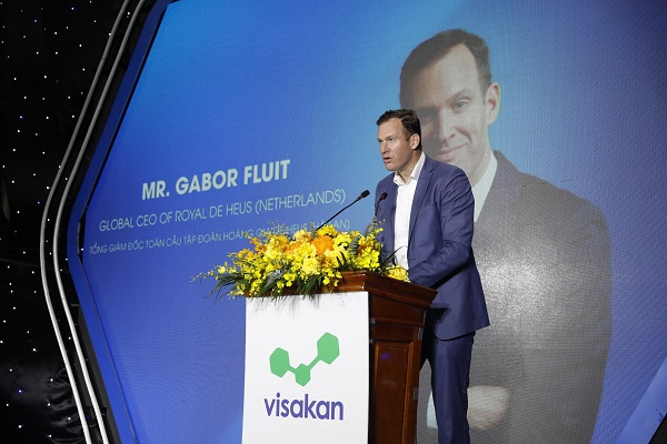 Ông Gabor Fluit - Tổng Giám đốc De Heus toàn cầu, chia sẻ về chiến lược hợp tác với Hùng Nhơn. 