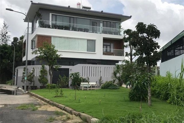 "Phát hờn" với căn biệt thự vườn xanh mướt của MC Ốc Thanh Vân