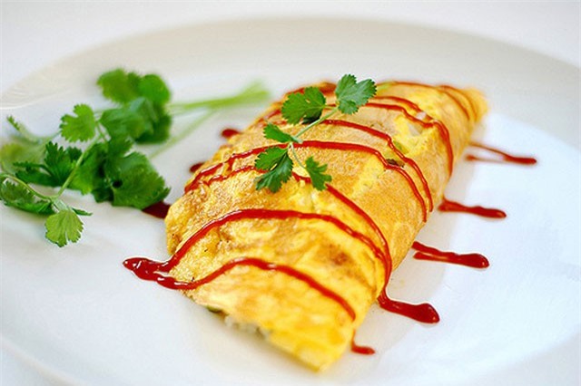 Học cách làm món cơm cuộn trứng omurice ngon như người Nhật