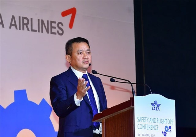 Ông Dương Trí Thành - Tổng Giám đốc Vietnam Airlines - khẳng định sẽ xử lý nghiêm các sai phạm trong quá trình đào tạo phi công