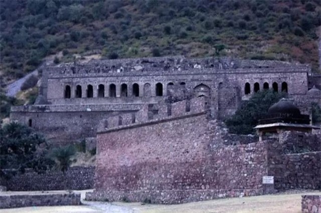 Điểm danh những bí ẩn ở các địa điểm đáng sợ nhất Ấn Độ