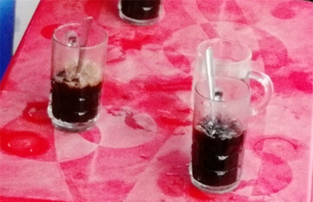 Cấm cán bộ, nhân viên ngành y tế... uống cà phê tại các quán trong giờ hành chính