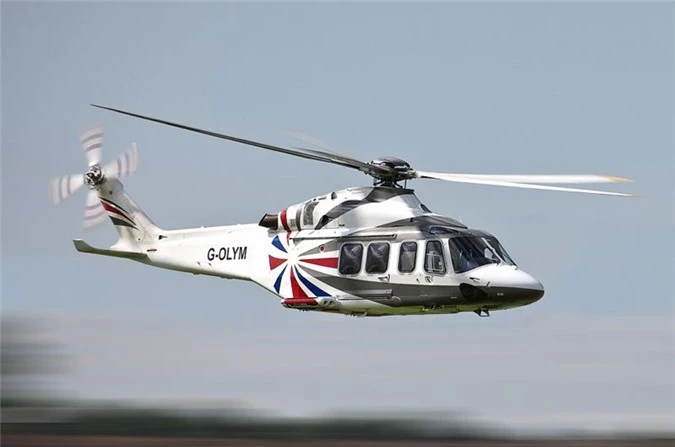 7. AgustaWestland AW139 (giá: 12 triệu USD).