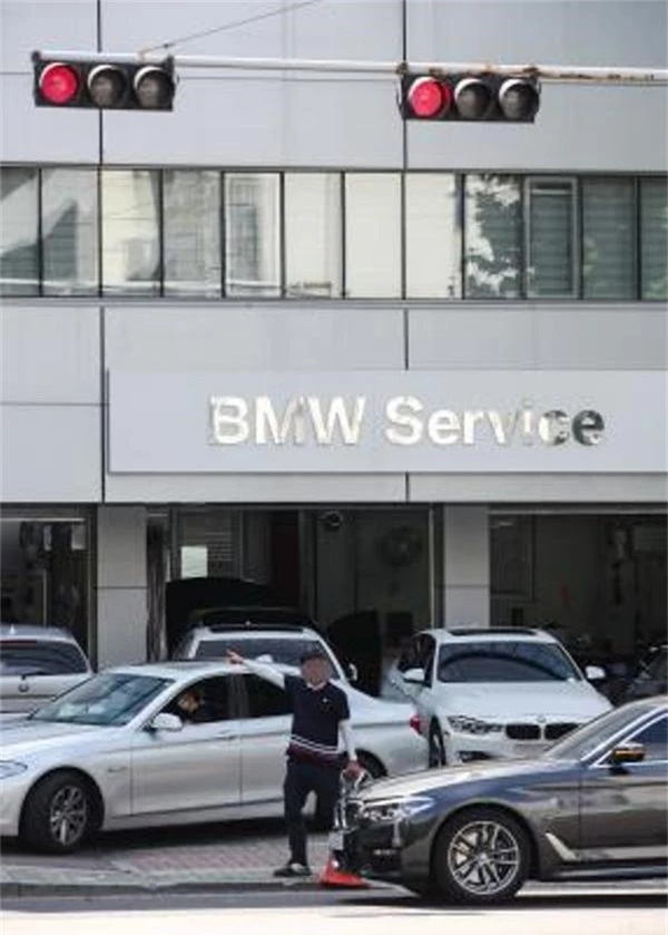 BMW Hàn Quốc bắt đầu thu hồi hàng trăm nghìn xe