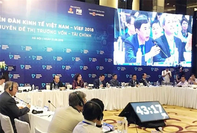 Diễn đàn chuyên đề Vốn – Tài chính dành nhiều thời gian thảo luận về các phương án quản lý vốn và tài chính của doanh nghiệp Việt Nam