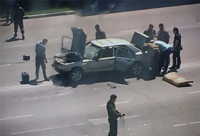 Hiện trường vụ tấn công ở thủ phủ Grozny, Chechnya thuộc Nga. Ảnh: AFP. Hiện trường vụ tấn công ở thủ phủ Grozny, Chechnya thuộc Nga. Ảnh: AFP.