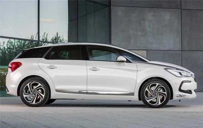 5. Citroen DS 5 2018.