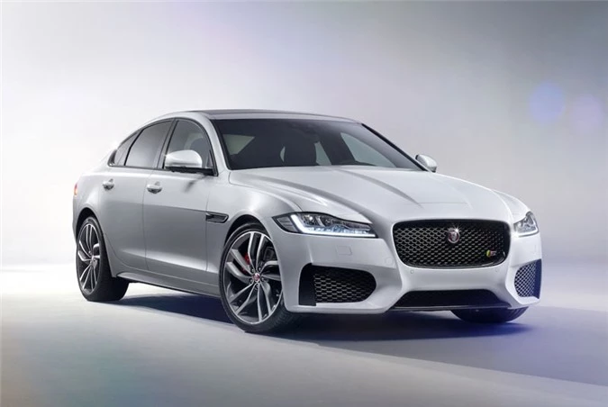 7. Jaguar XF 2018.