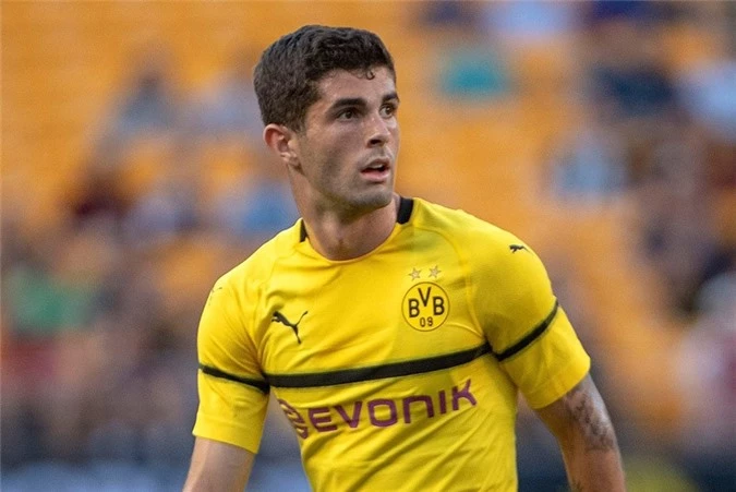 8. Christian Pulisic (Borussia Dortmund, 61,2 triệu euro).