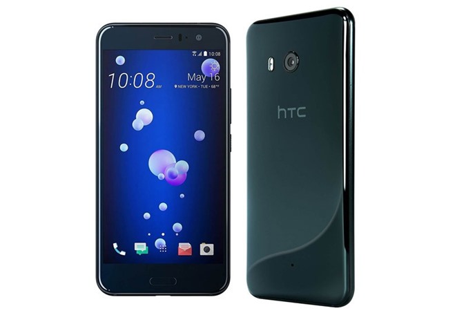 8. HTC U11 (dung lượng pin: 3.000 mAh, thời gian sạc đầy: 98 phút).