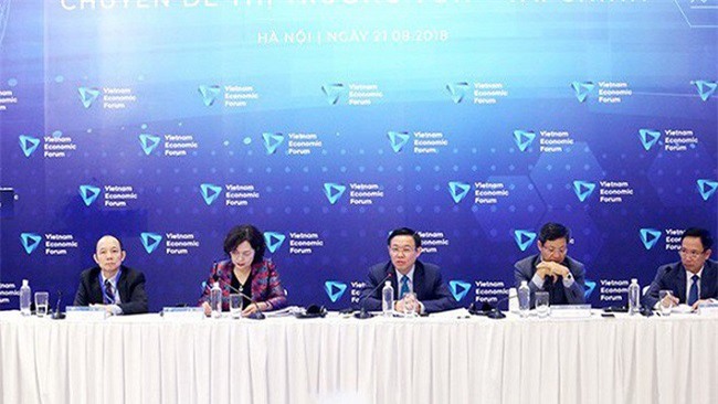 Làm cách nào để huy động được 60 tỷ USD nhàn rỗi trong dân?