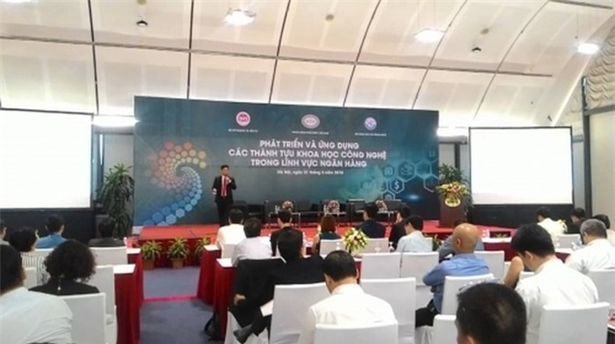 Phát triển và ứng dụng các thành tựu  khoa học công nghệ trong lĩnh vực ngân hàng