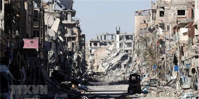 Cảnh đổ nát tại Raqqa, Syria. (Ảnh: IRNA/TTXVN).