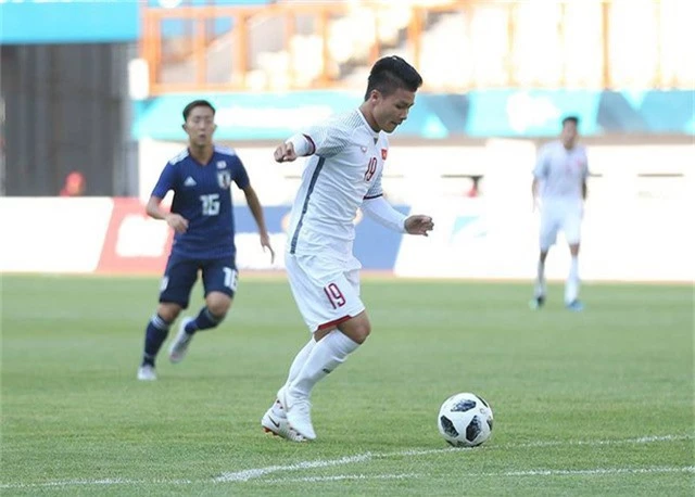 Chỉ trong vòng 7 tháng, Quang Hải lần lượt chọc thủng lưới 5 đội bóng hàng đầu châu Á: Hàn Quốc, Australia, Qatar, Uzbekistan và Nhật Bản (ảnh: Huyền Trang)